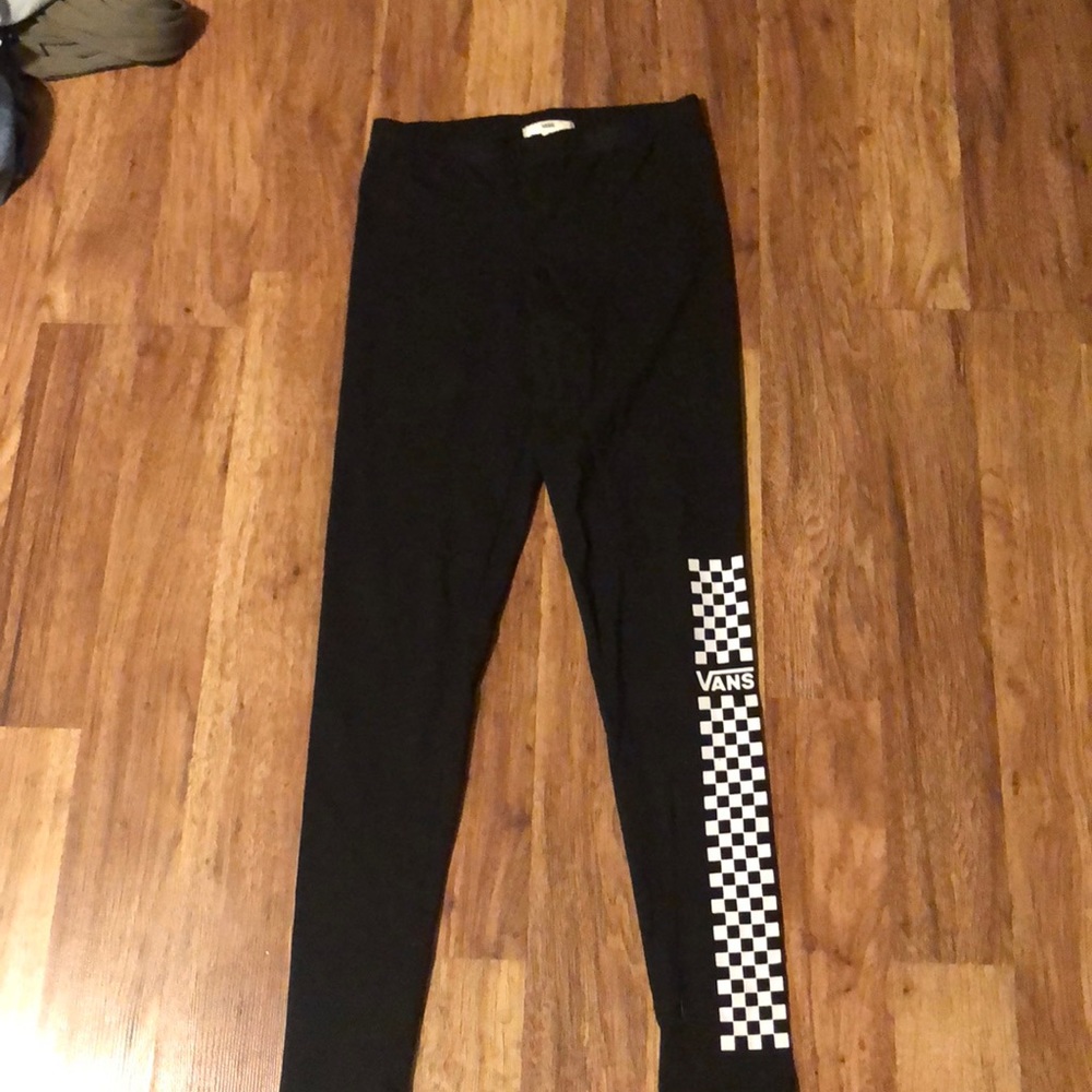 Black Vans leggings